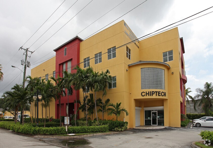Primary Photo Of 3001 W Hallandale Beach Blvd, Hallandale Beach Medical For Lease