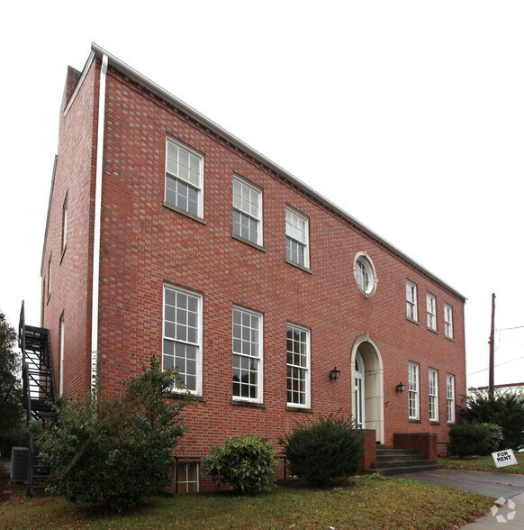Primary Photo Of 1 S Salisbury St, Lexington Office For Lease
