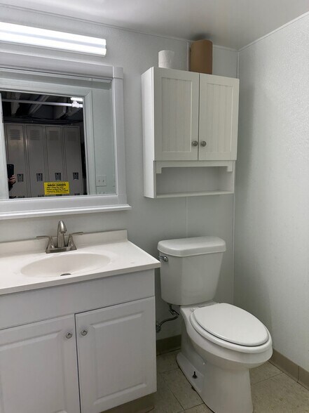 More Photos Of 1 Public Sq, Holley Apartments For Sale