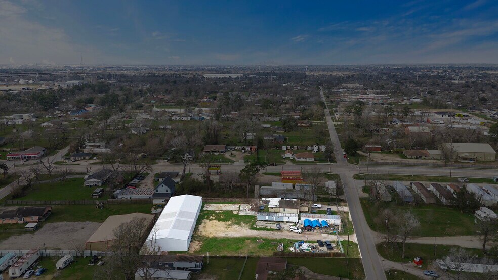 More Photos Of 15414 N Brentwood St, Channelview Manufacturing For Sale