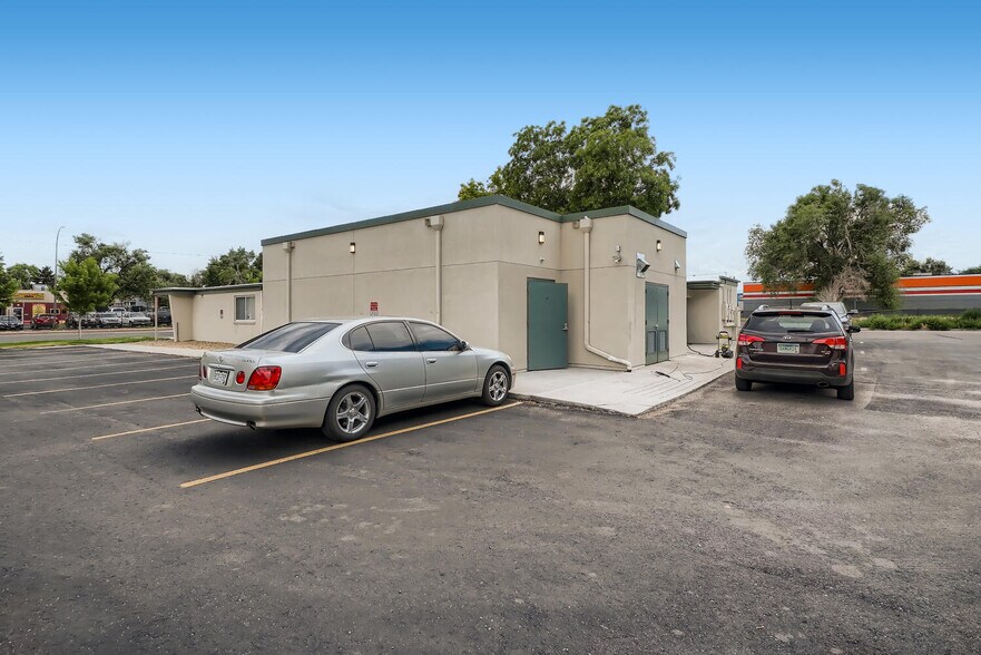 More Photos Of 5353 W Colfax Ave, Denver Office For Sale