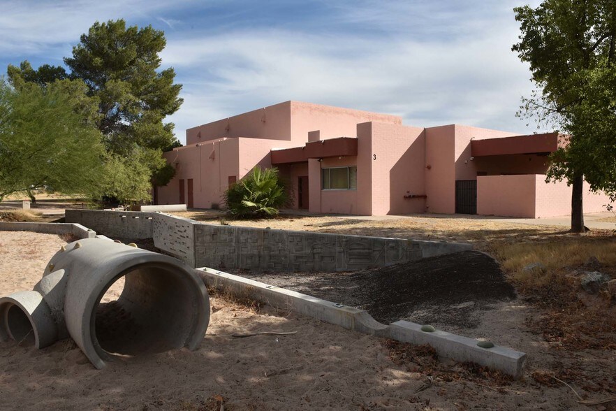 More Photos Of 2700 S 8th Ave, Tucson Medical For Sale