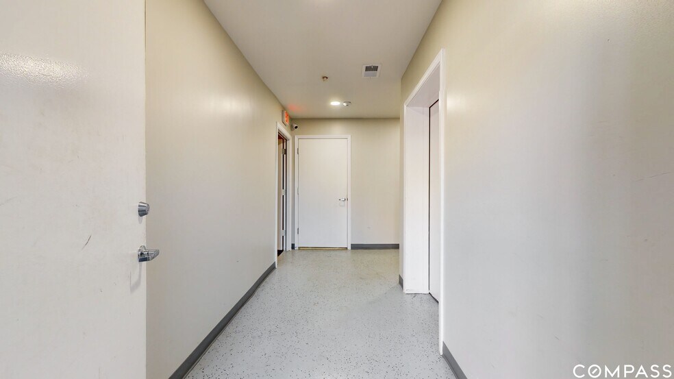 More Photos Of 2241 S Wabash Ave, Chicago Loft Creative Space For Sale