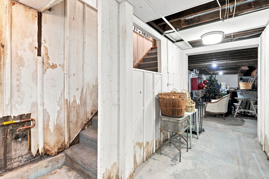 More Photos Of 106 S State St, Geneseo Storefront Retail Office For Sale