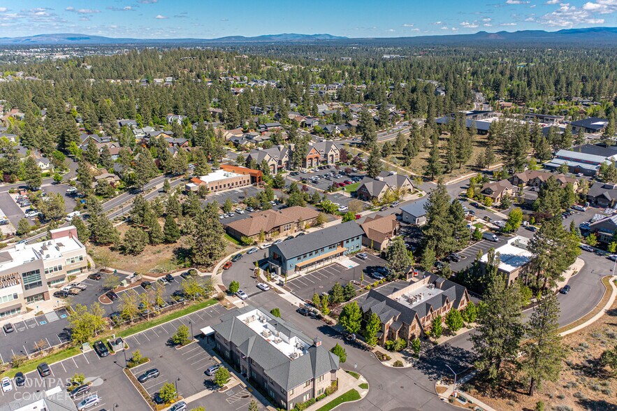 More Photos Of 695 NW York Dr, Bend Medical For Lease