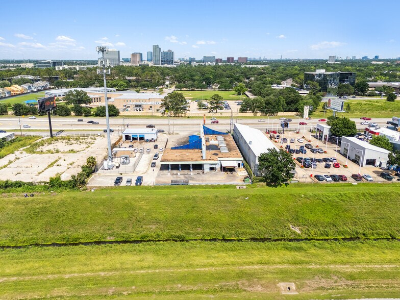 More Photos Of 506 Highway 6 S, Houston Carwash For Sale