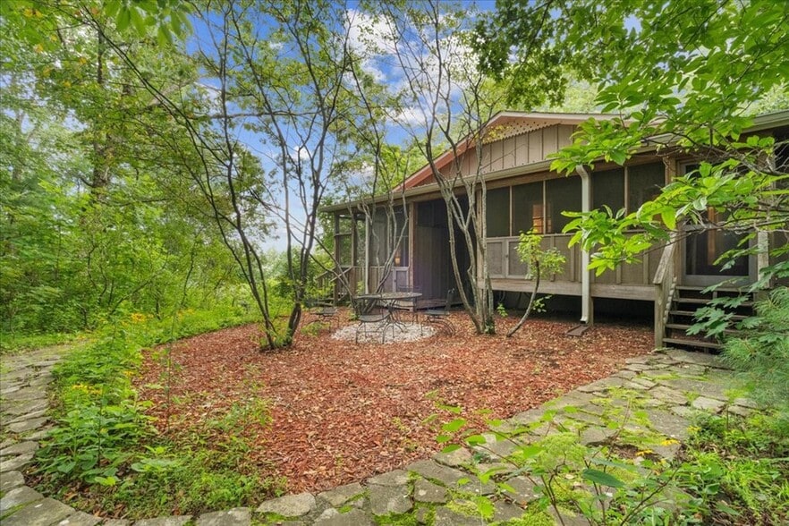 More Photos Of 9420 Hwy 52, Chatsworth Hospitality For Sale