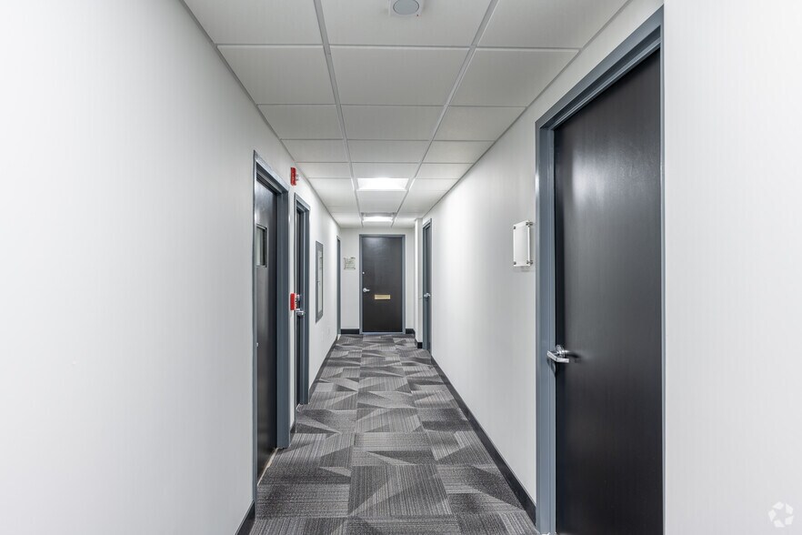 More Photos Of 235-237 Mamaroneck Ave, White Plains Office For Lease