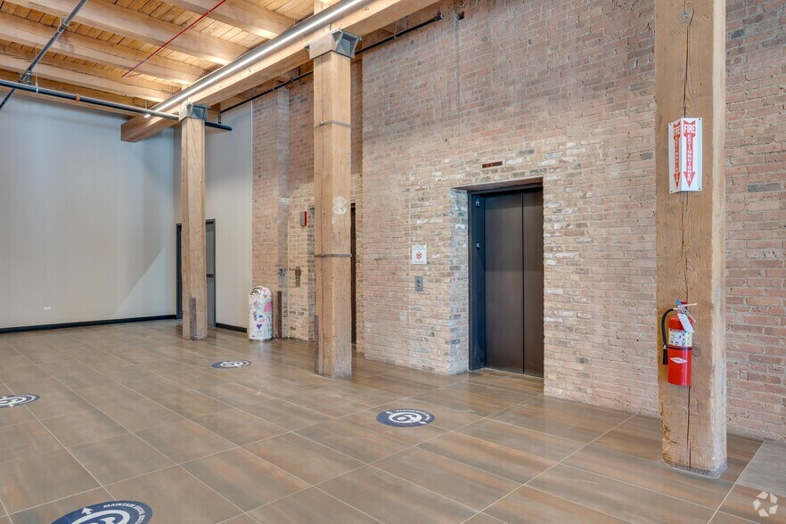 More Photos Of 924 W 19th Pl, Chicago Loft Creative Space For Lease