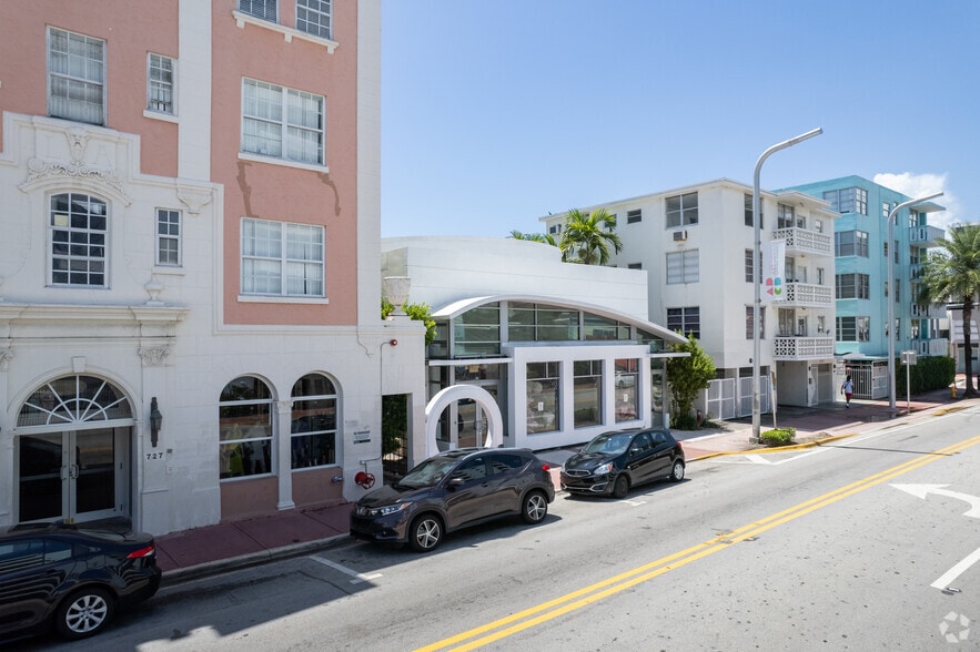 More Photos Of 721 Collins Ave, Miami Beach Storefront For Lease