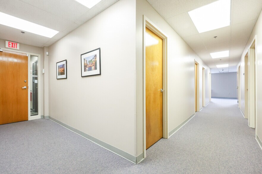 More Photos Of 555 Pleasant St, Attleboro Coworking Space