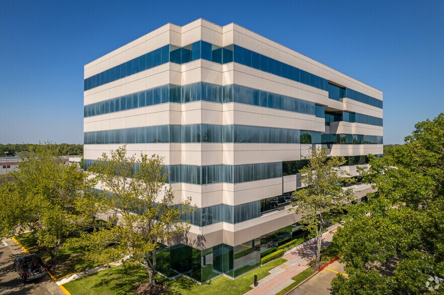 More Photos Of 2525 Bay Area Blvd, Houston Unknown For Lease