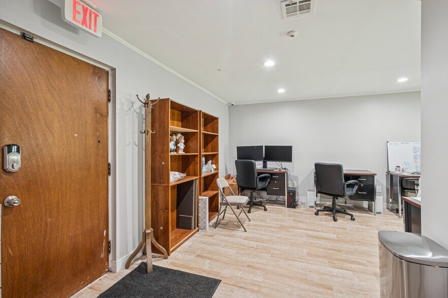 More Photos Of 69 County Road 516, Old Bridge Office For Lease