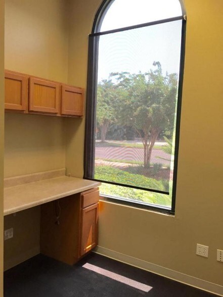 More Photos Of 543 Harbor Blvd, Destin Office For Sale