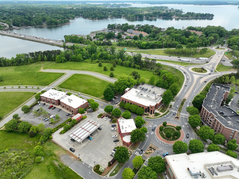 More Photos Of 630 Davidson Gateway Dr, Davidson Medical For Sale