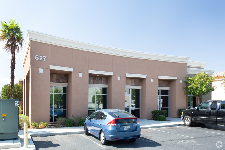 Primary Photo Of 627 W Avenue Q, Palmdale Medical For Lease
