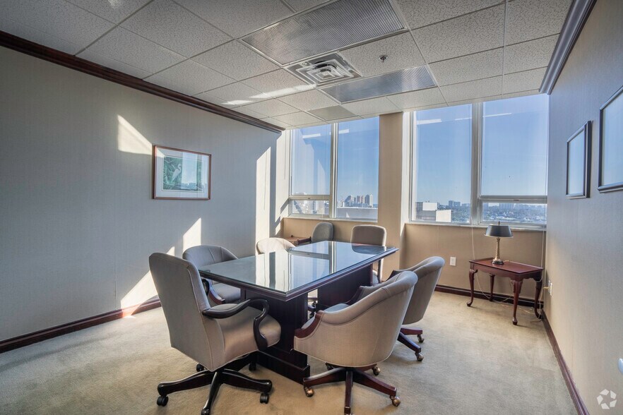 More Photos Of 2455 E Sunrise Blvd, Fort Lauderdale Loft Creative Space For Lease