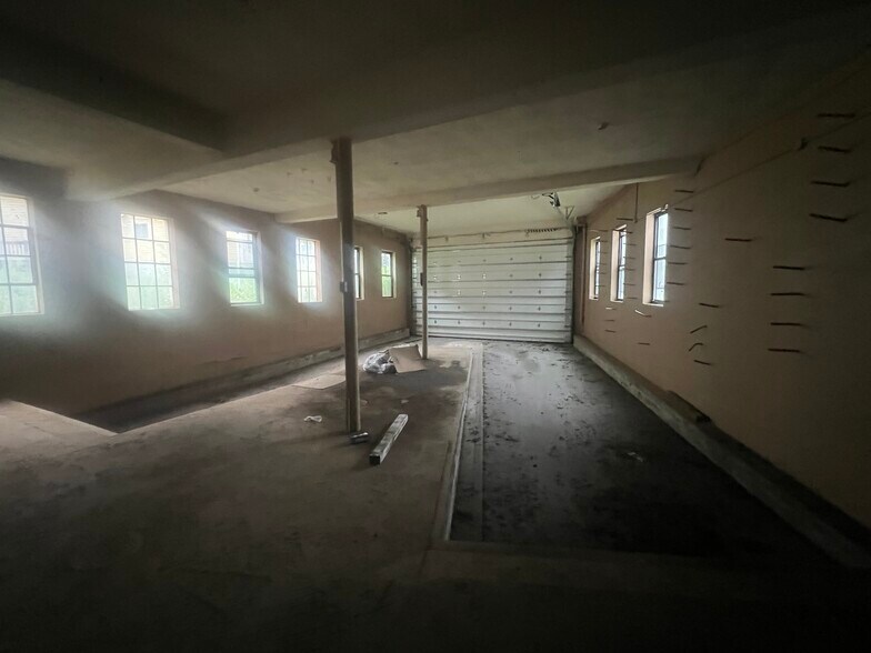 More Photos Of 2763 Highway 6, Slate Hill Warehouse For Sale