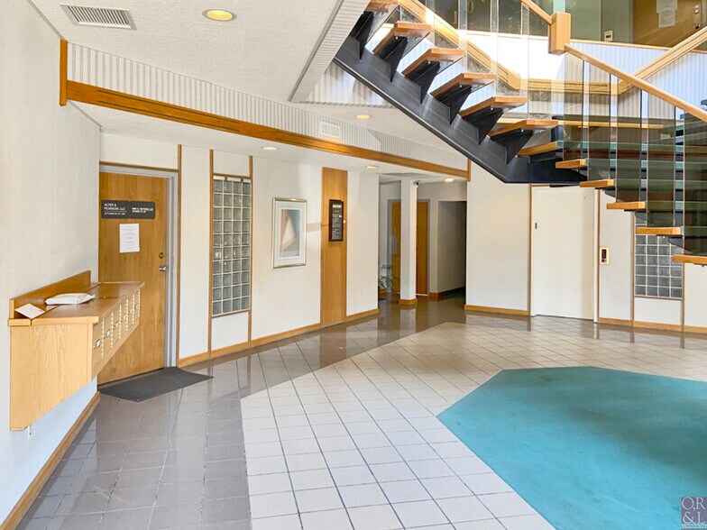 More Photos Of 701 Hebron Ave, Glastonbury Unknown For Lease