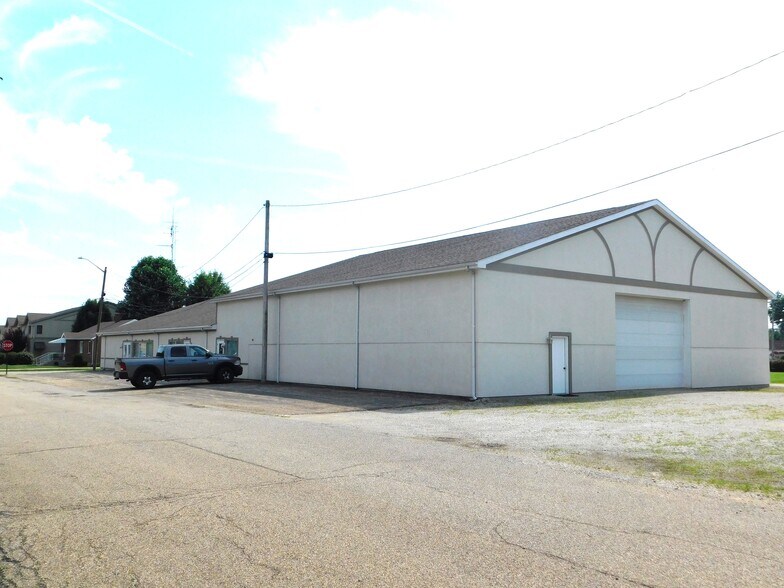 More Photos Of 215 Nieman St, Sunman Warehouse For Lease