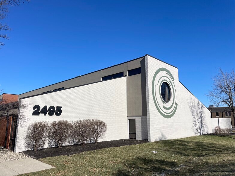 More Photos Of 2401 Directors Row, Indianapolis Unknown For Lease