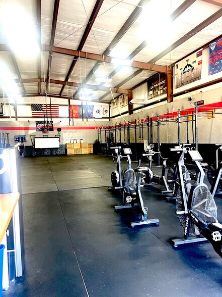 More Photos Of 3104 Prosperity Dr, Jonesboro Flex For Sale