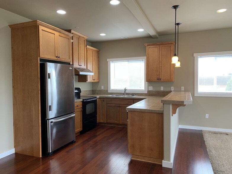 More Photos Of 308-314 NE 1st Ave, Battle Ground Apartments For Lease