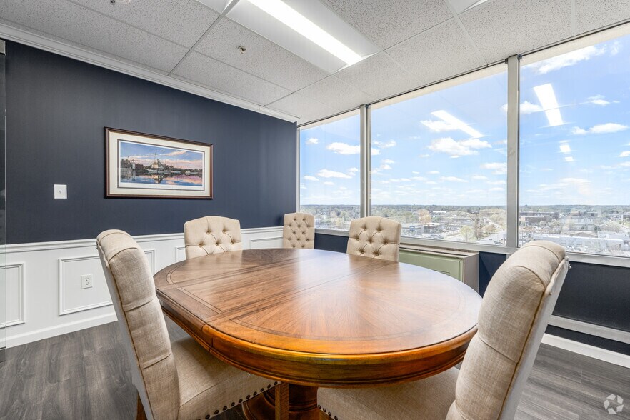 More Photos Of 7310 Ritchie Hwy, Glen Burnie Office For Lease