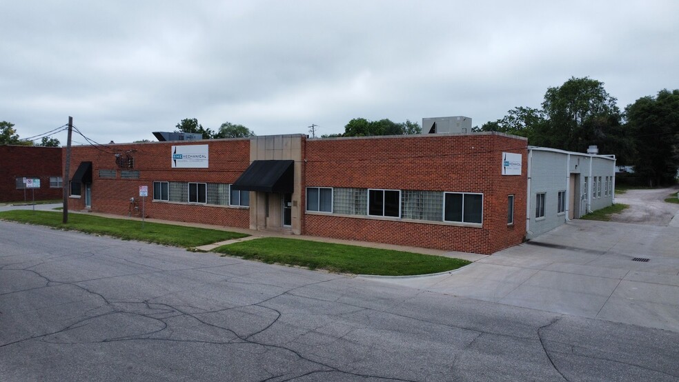 More Photos Of 219 New York Ave, Des Moines Distribution For Sale