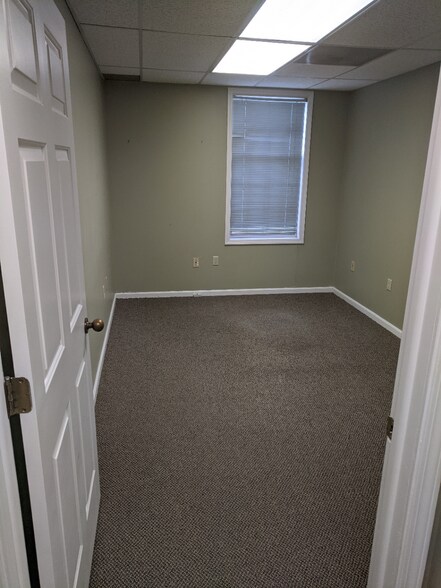 More Photos Of 10235 Brecksville Rd, Brecksville Office For Lease