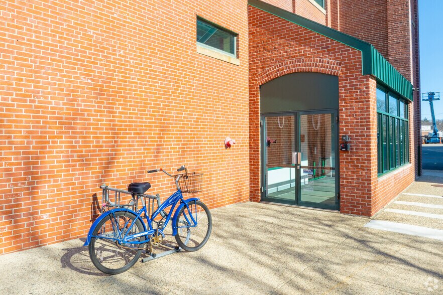 More Photos Of 196 Boston Ave, Medford Office For Lease