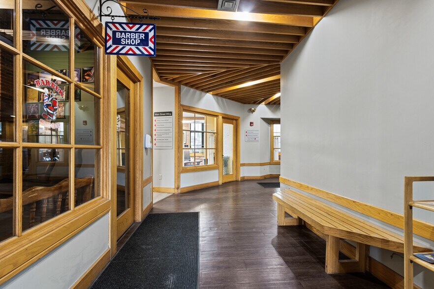 More Photos Of 2 Storer St, Kennebunk Office For Lease