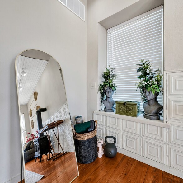 More Photos Of 106 W Main St, Pilot Point Storefront For Sale