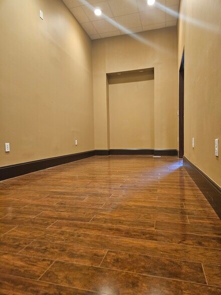 More Photos Of 401-415 Rt 539, Cream Ridge Storefront Retail Office For Lease