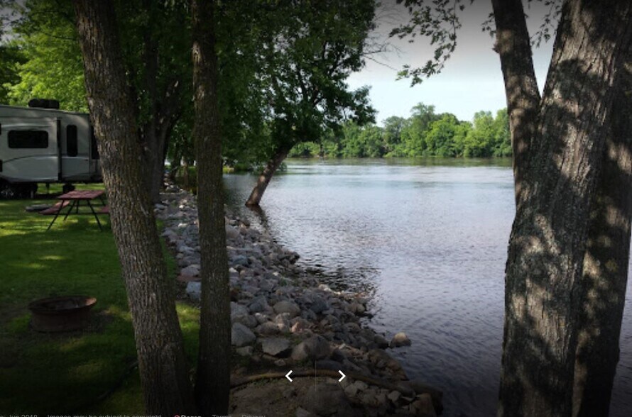 More Photos Of 1335 W River St, Monticello Manufactured Housing Mobile Home Park For Sale