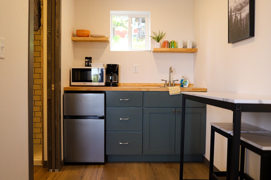 More Photos Of 437 Montgomery St, Custer Apartments For Sale