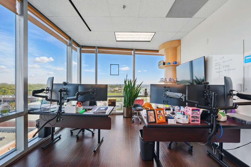 More Photos Of 9999 Bellaire Blvd, Houston Medical For Lease