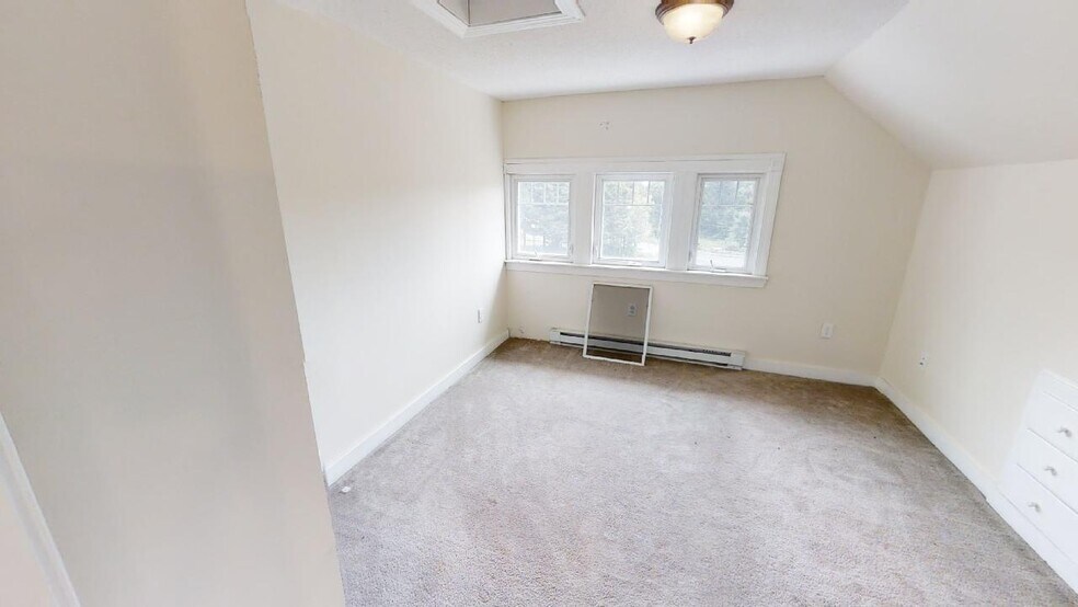 More Photos Of 763 Massachusetts Ave, Lunenburg General Retail For Sale