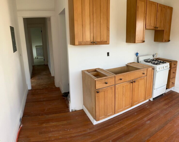 More Photos Of 54 Parkwood Blvd, Hudson Apartments For Sale