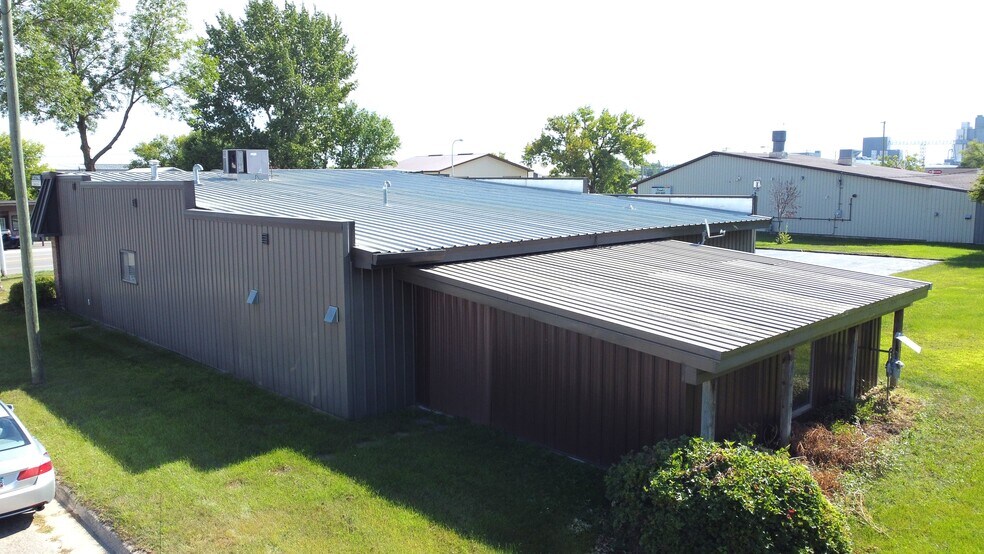 More Photos Of 745 W Main St, Perham Office For Sale