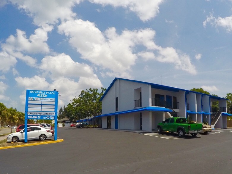 Primary Photo Of 537 Douglas Ave, Dunedin Storefront For Lease