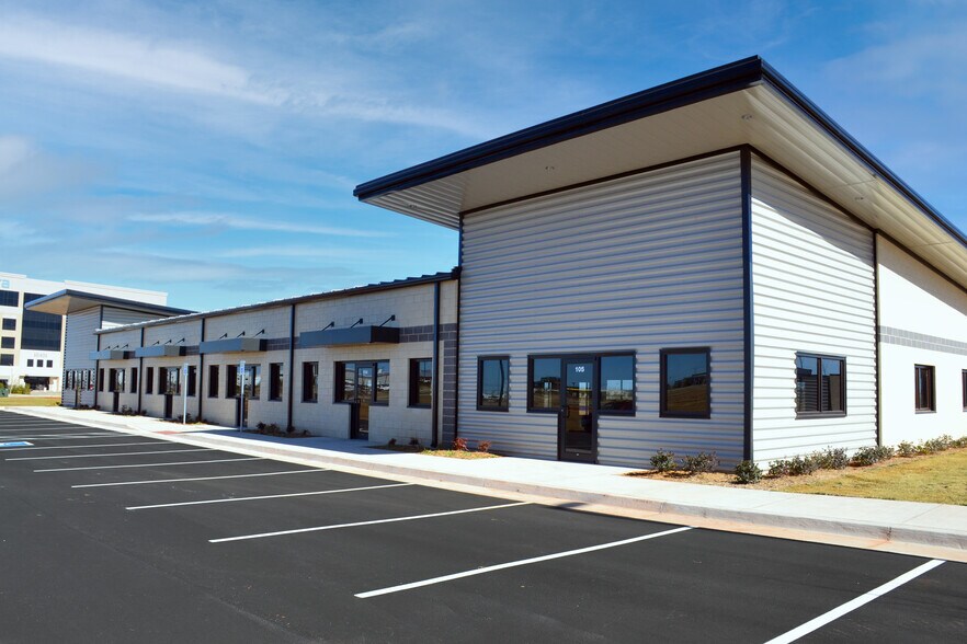 More Photos Of 10401 W Reno Ave, Oklahoma City Unknown For Lease