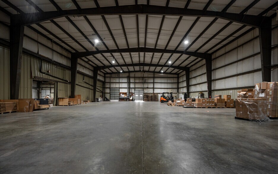More Photos Of 1941 Haw River Hopedale Rd, Burlington Warehouse For Sale
