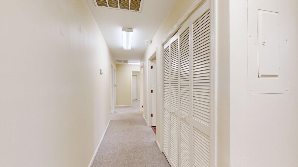 More Photos Of 1320 Wynnton Rd, Columbus Office For Lease