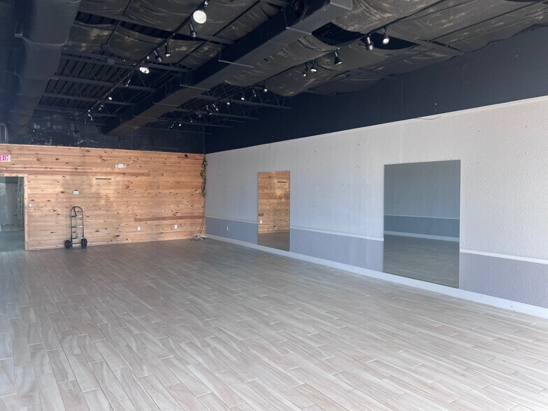 More Photos Of 500 Barton Blvd, Rockledge Storefront Retail Office For Lease