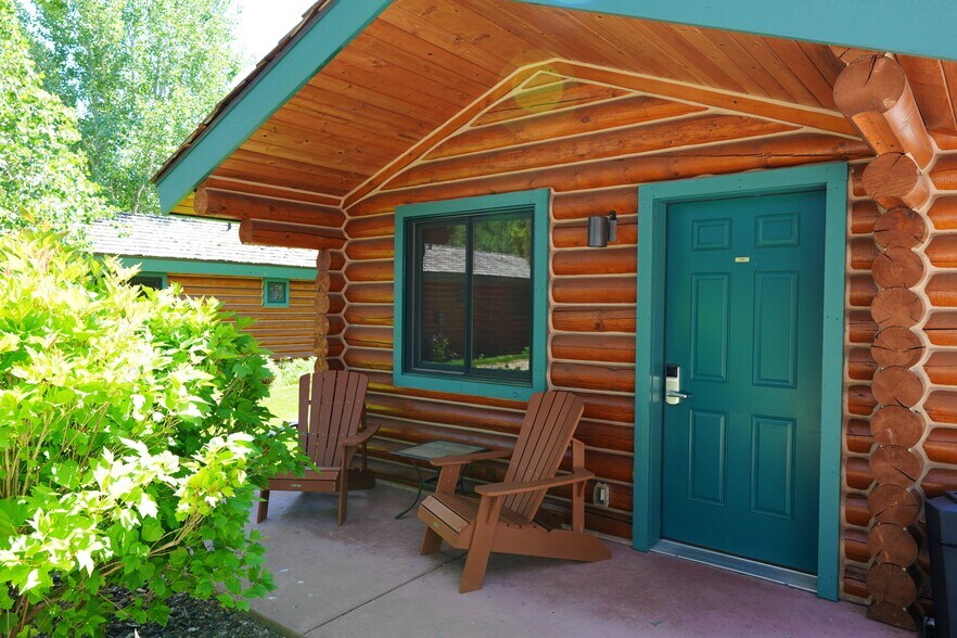 More Photos Of 118878 US HWY 89 hwy, Alpine Hotel For Sale