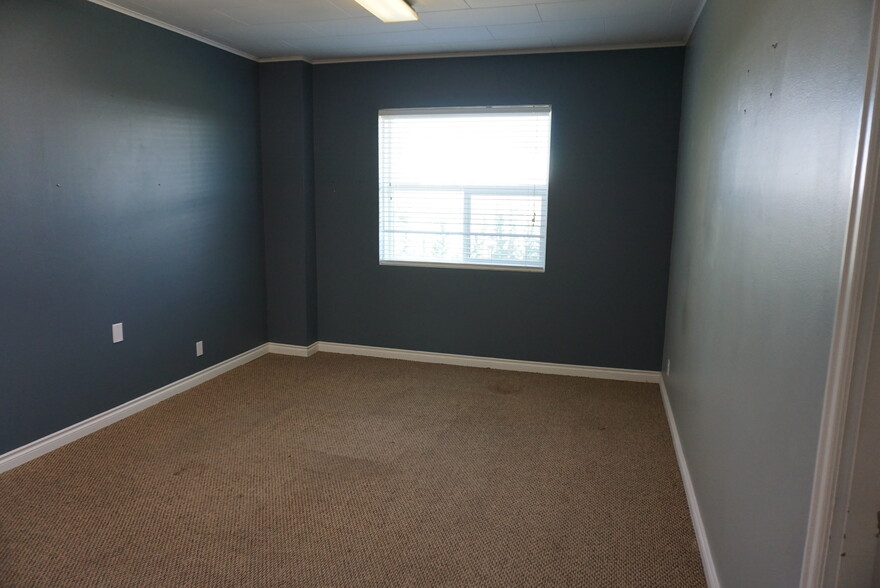 More Photos Of 607 5th St, Prosser General Retail For Sale