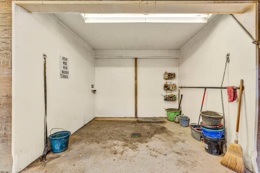 More Photos Of 16449 S Boone Rd, Columbia Station Specialty For Sale