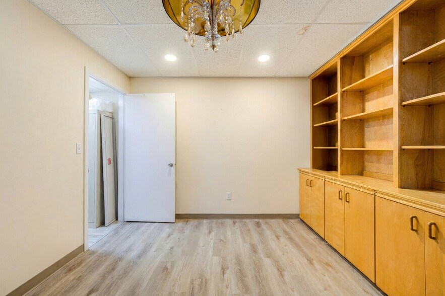 More Photos Of 56 Main St, Poughkeepsie Medical For Lease