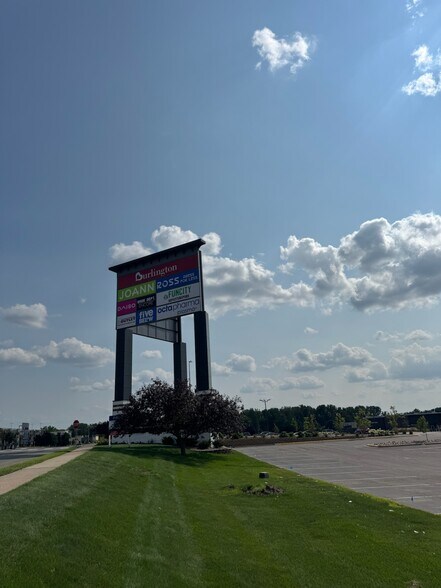 More Photos Of 1715-1749 Beam Ave, Maplewood Unknown For Lease